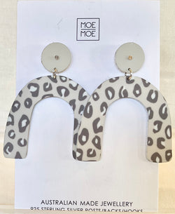 MOE MOE ARCH DROP STUD EARRINGS 'LATTE ANIMAL'